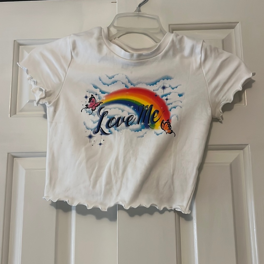 Tight crop top with graphic